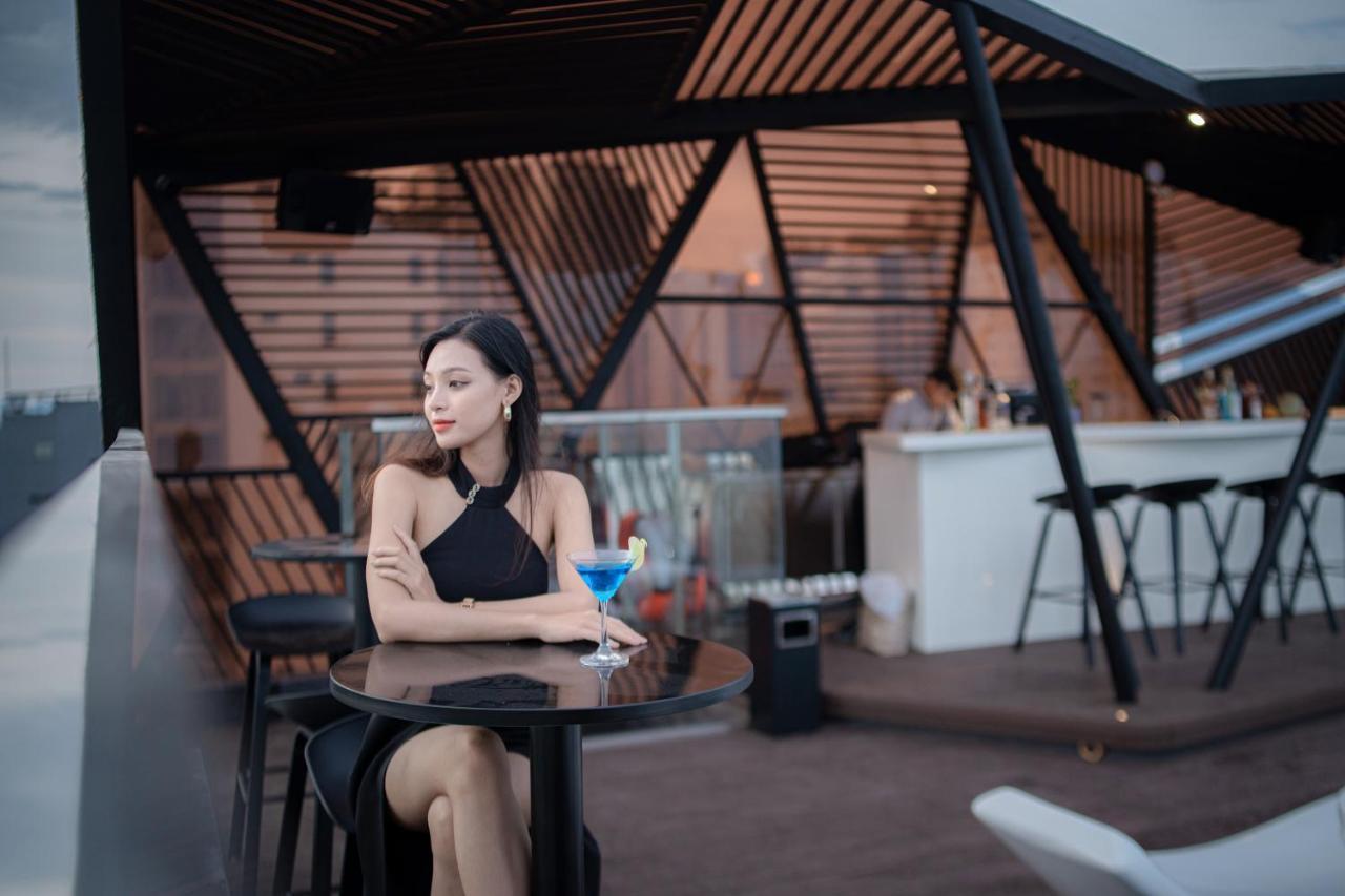 Draco Hotel & Suites Da Nang Bagian luar foto